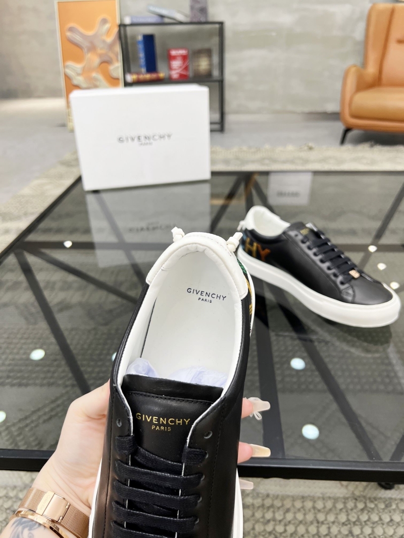 Givenchy Sneakers